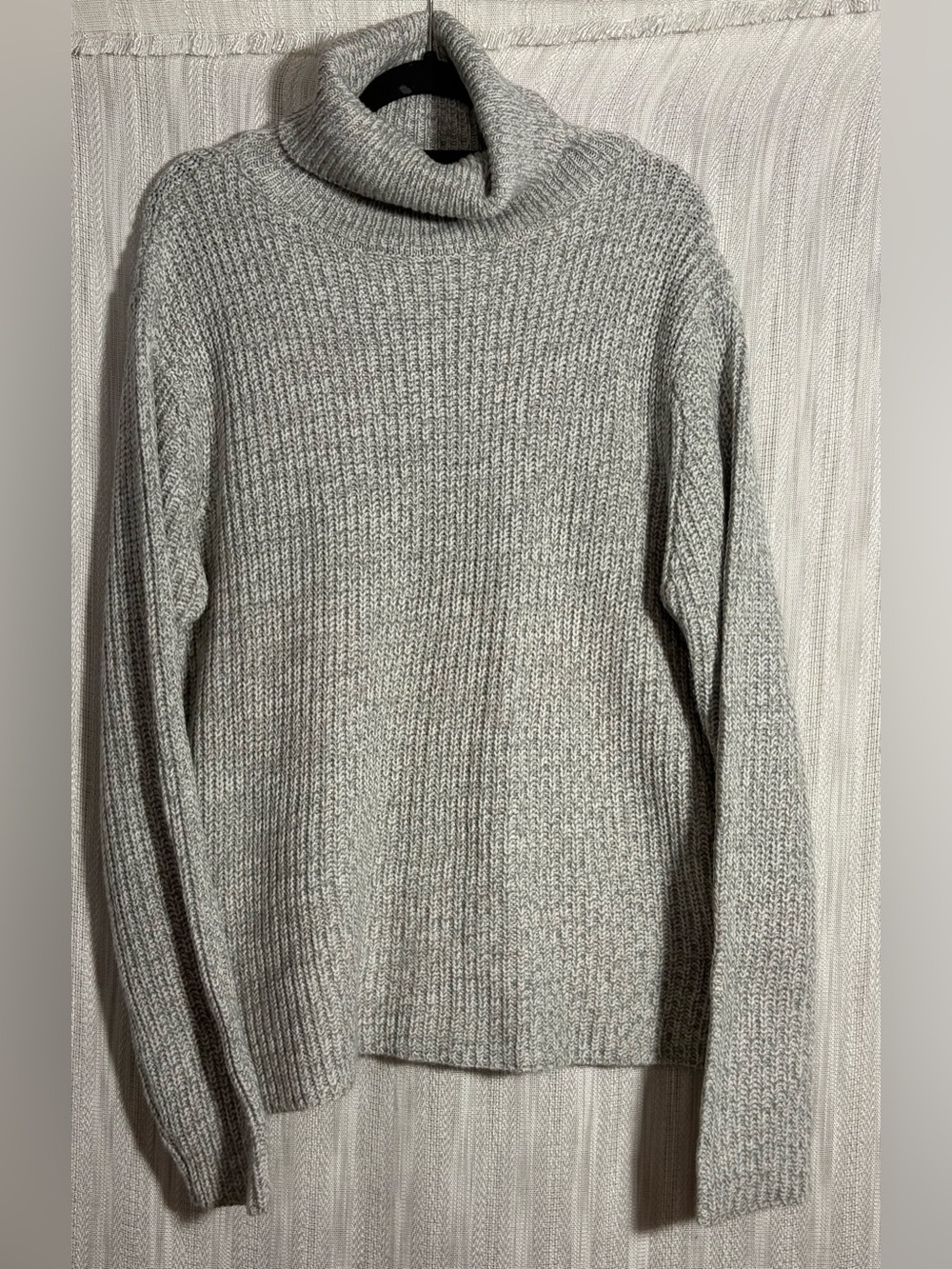 Streetwear Society Heather Gray Ribbed Turtleneck Sweater- minimalist